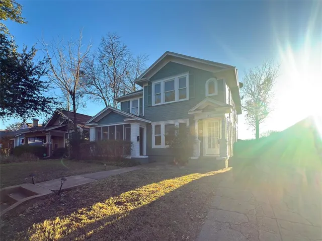 $2,100 | 1412 Kings Highway, Dallas, TX 75208