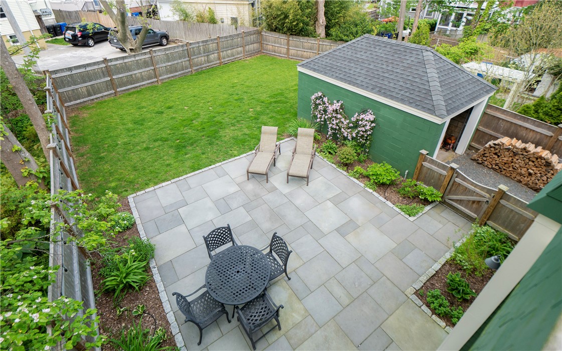 12 Bliss Road Newport, RI 02840 - Photo 40 of 47