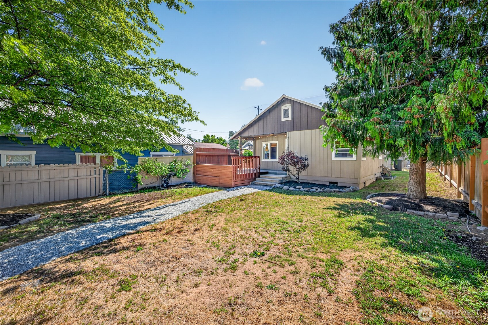 308 Riverside Drive Cashmere, WA 98815 - Photo 4 of 27 Gallery Image 4