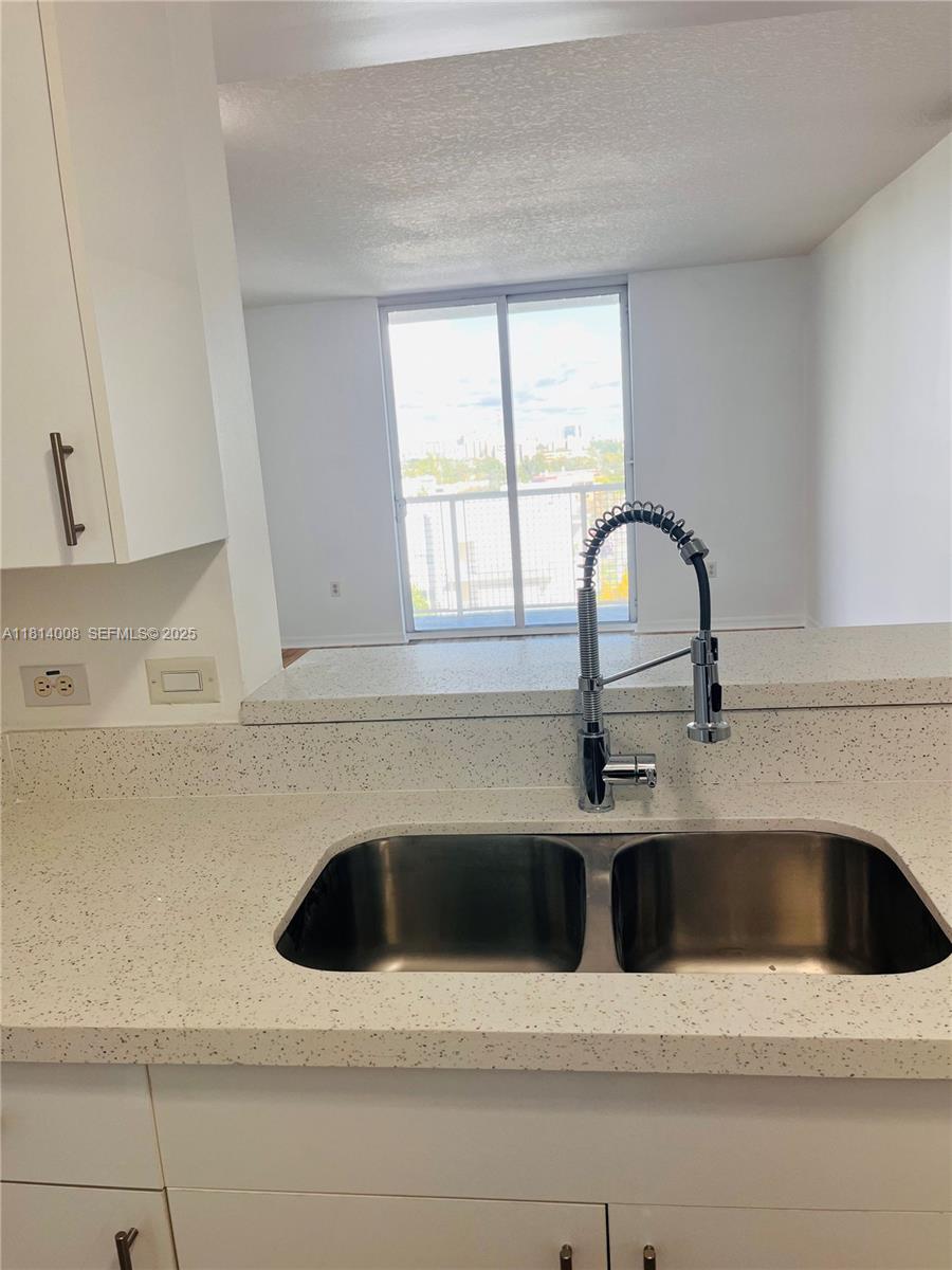 900 Southwest 8th Street, Unit 806 Miami, FL 33130 - Photo 22 of 22