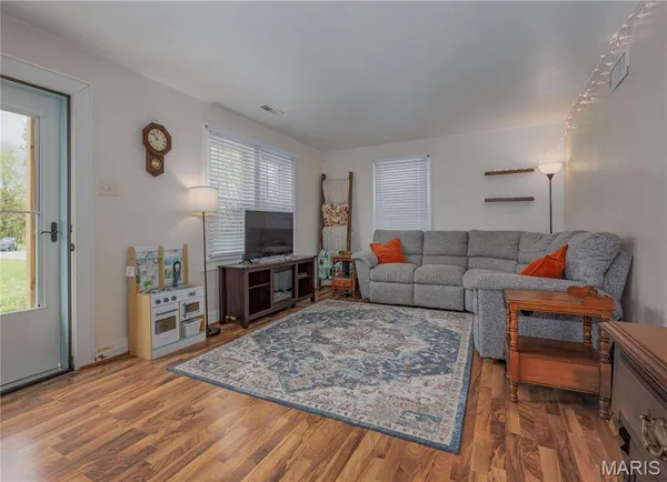 $134,900 | 210 South Chestnut Street, St. Elmo, IL 62458