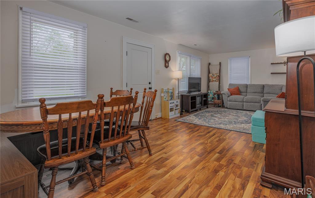 210 South Chestnut Street St. Elmo, IL 62458 - Photo 6 of 15