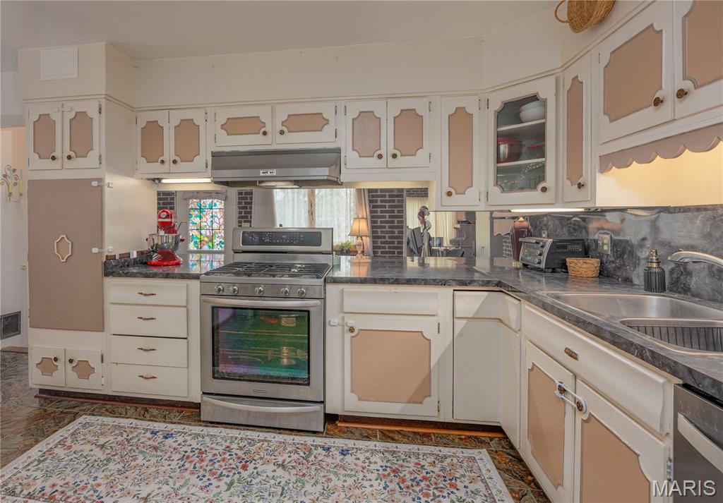 210 South Chestnut Street St. Elmo, IL 62458 - Photo 7 of 15