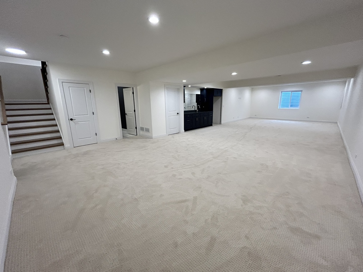 769 South Fairview Avenue Elmhurst, IL 60126 - Photo 19 of 22 a view of empty room with wooden floor