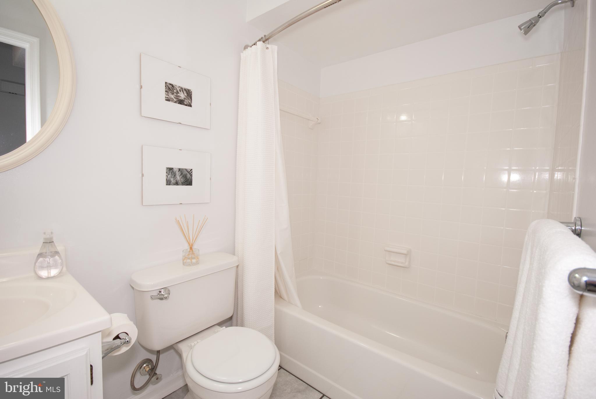 10811 Amherst Avenue, Unit B Silver Spring, MD 20902 - Photo 22 of 33 Bathroom