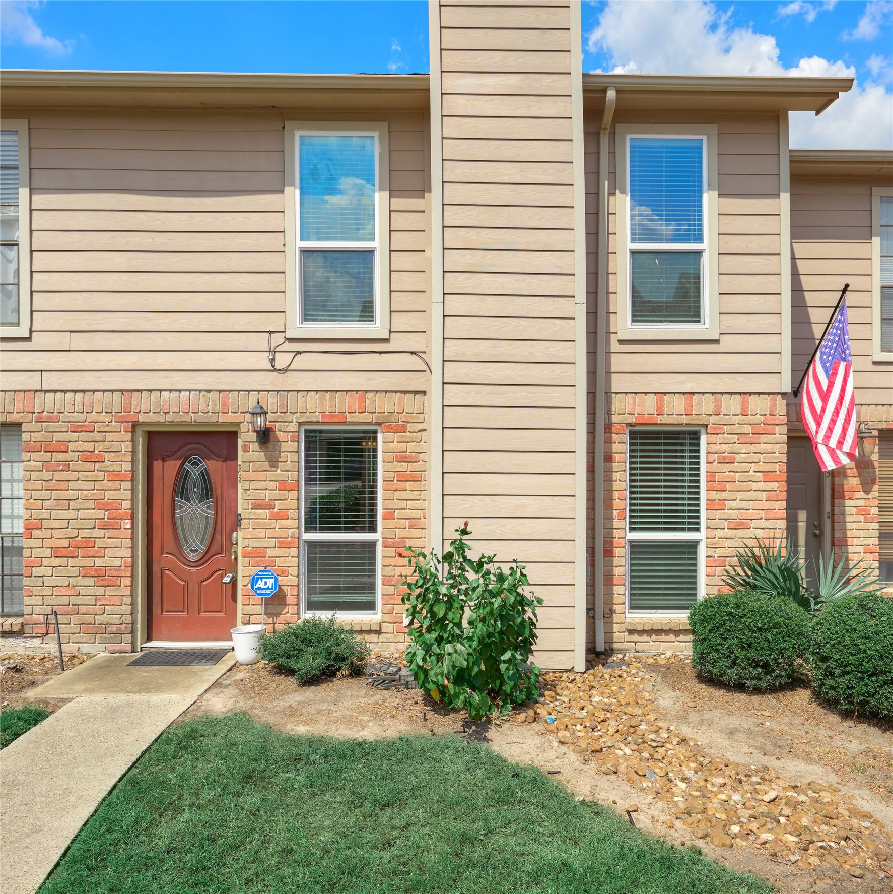 6700 Richardson Road, Unit 302 Houston, TX 77069 - Photo 3 of 33 Gallery Image 3