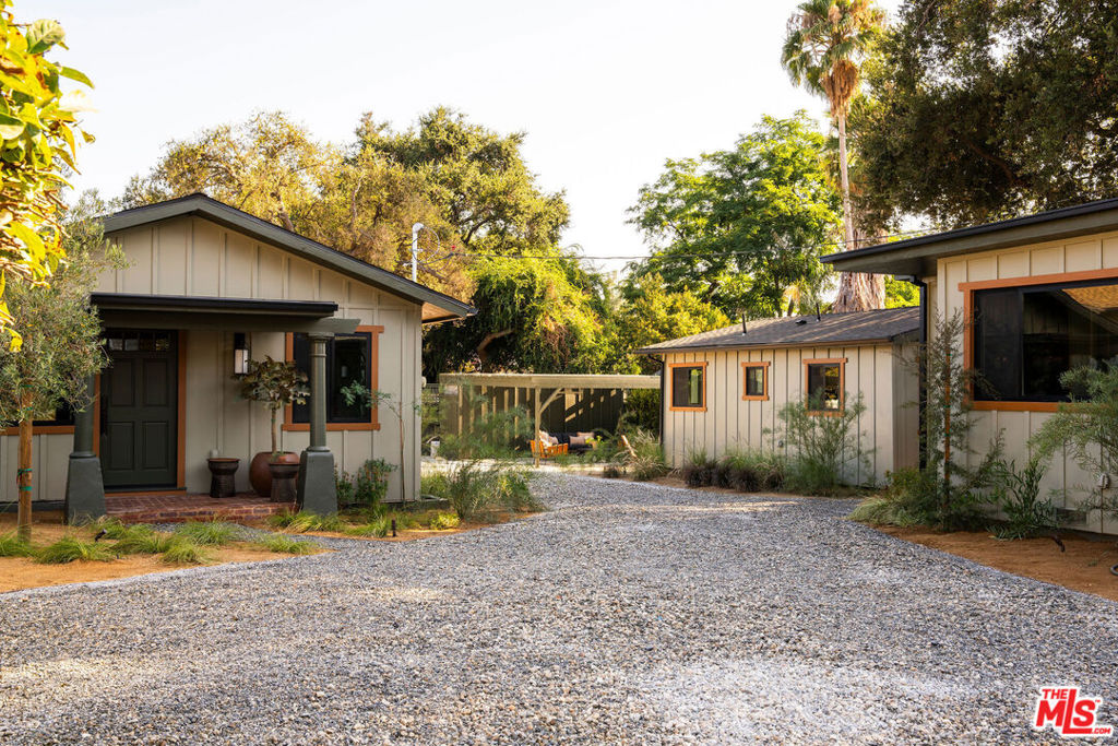 274 Acacia Street Altadena, CA 91001 - Photo 23 of 48