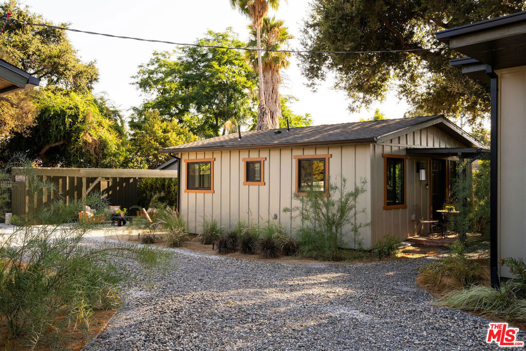 274 Acacia Street Altadena, CA 91001 - Photo 35 of 48