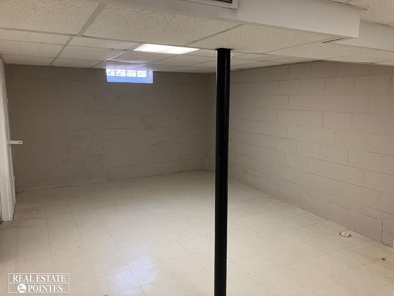 1805 Oxford Road Grosse Pointe, MI 48236 - Photo 25 of 30