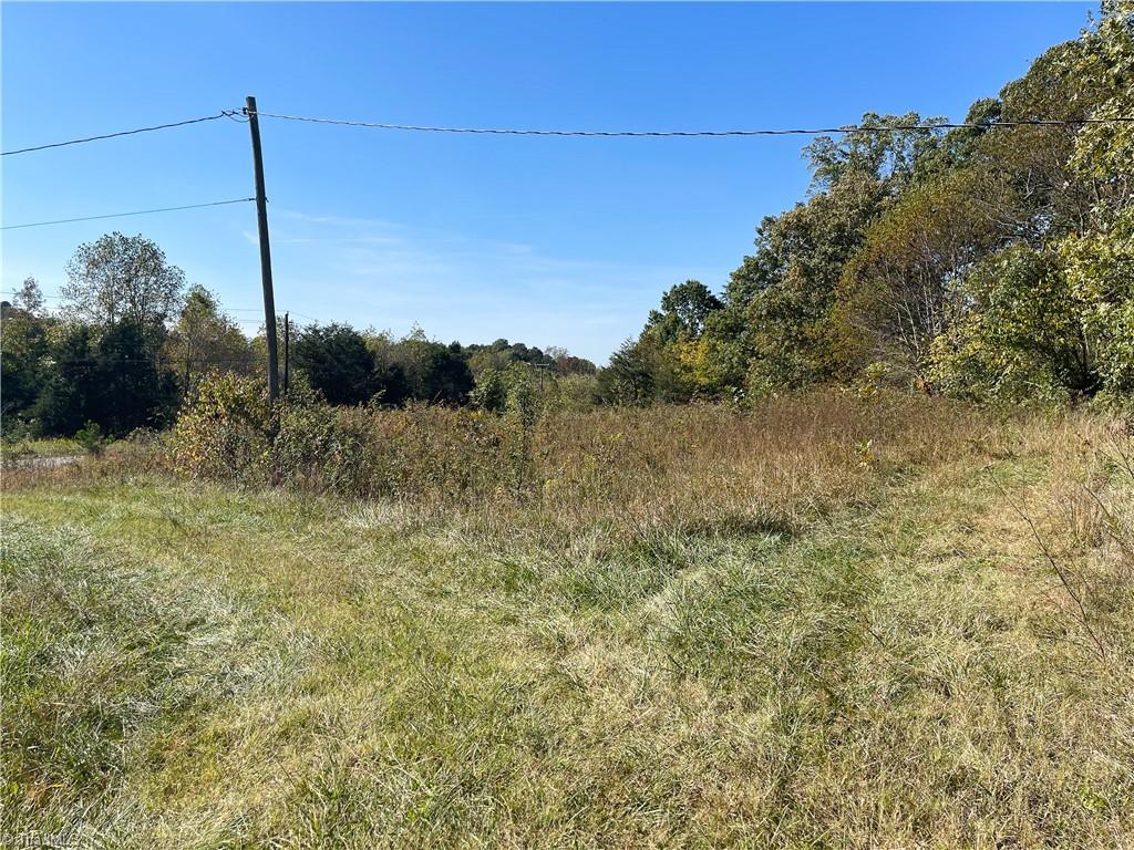 612 Newsome Road King, NC 27021 - Photo 6 of 28 Gallery Image 6