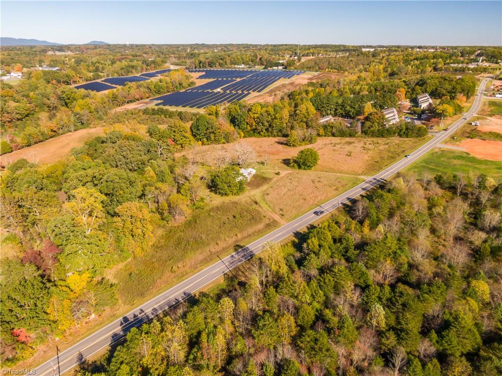 612 Newsome Road King, NC 27021 - Photo 7 of 28 Gallery Image 7