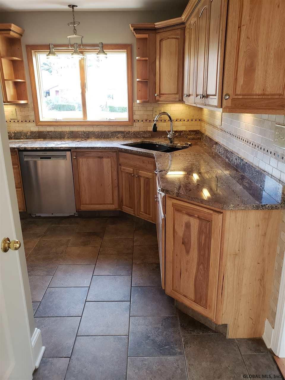 11 Fletcher Road Guilderland, NY 12203 - Photo 7 of 27 Photo 9