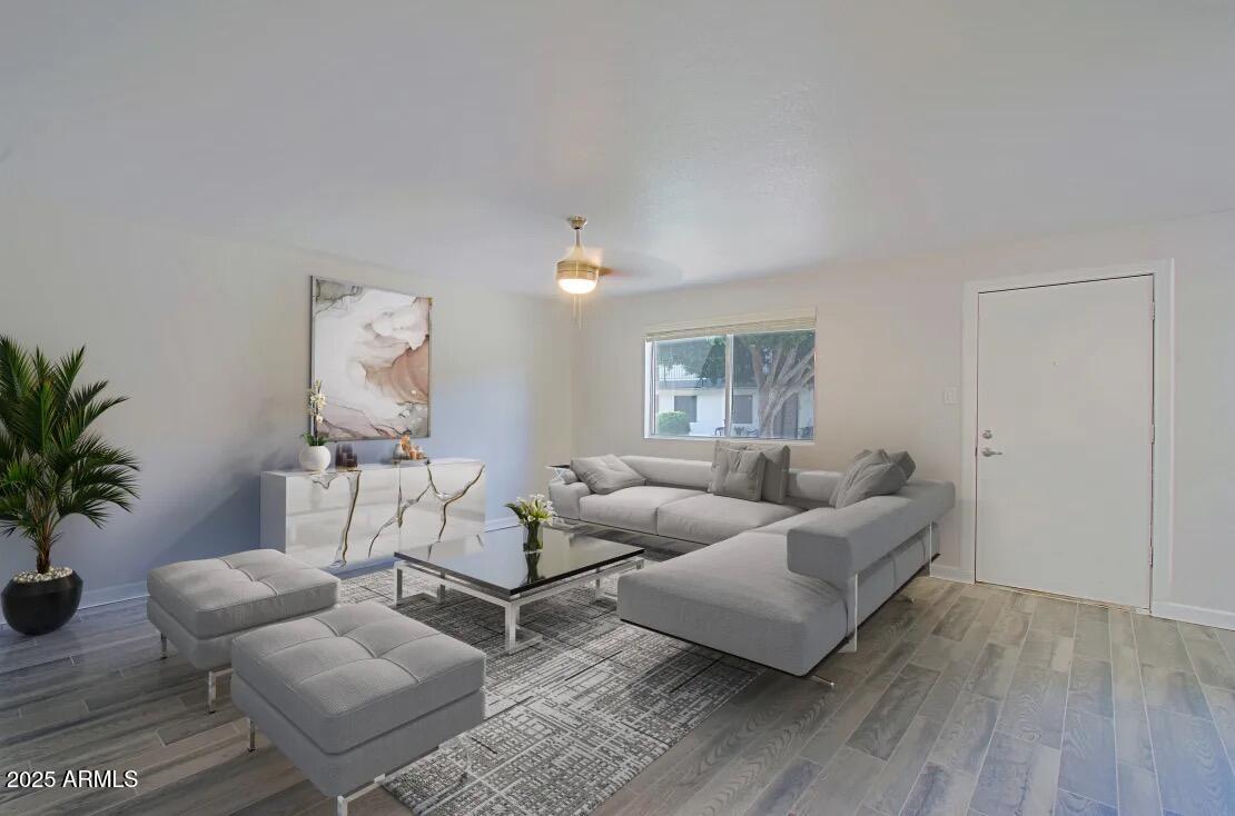 1248 South Vineyard, Unit 1 Mesa, AZ 85210 - Photo 2 of 13 Living Room