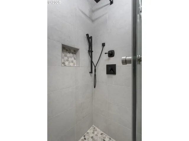 $374,000 | 2512 Southeast Baypoint Drive, Unit L37, Vancouver, WA 98683