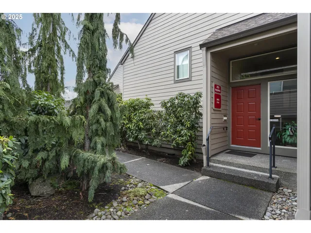 $374,000 | 2512 Southeast Baypoint Drive, Unit L37, Vancouver, WA 98683