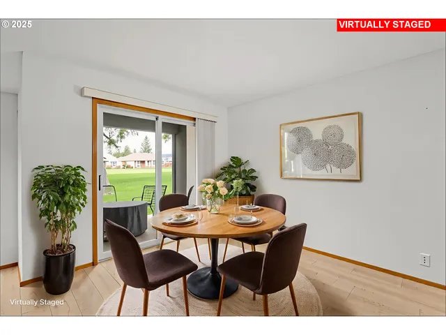 $374,000 | 2512 Southeast Baypoint Drive, Unit L37, Vancouver, WA 98683