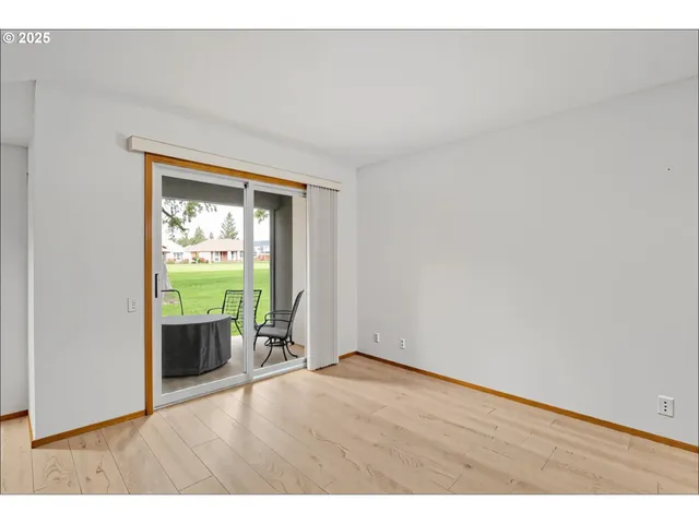 $374,000 | 2512 Southeast Baypoint Drive, Unit L37, Vancouver, WA 98683