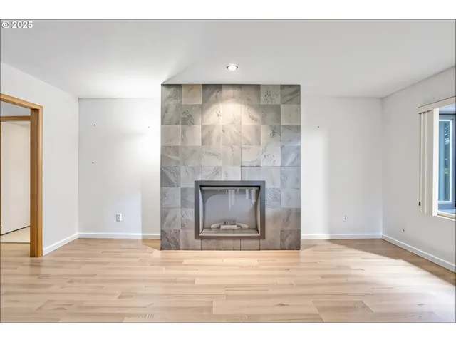 $374,000 | 2512 Southeast Baypoint Drive, Unit L37, Vancouver, WA 98683