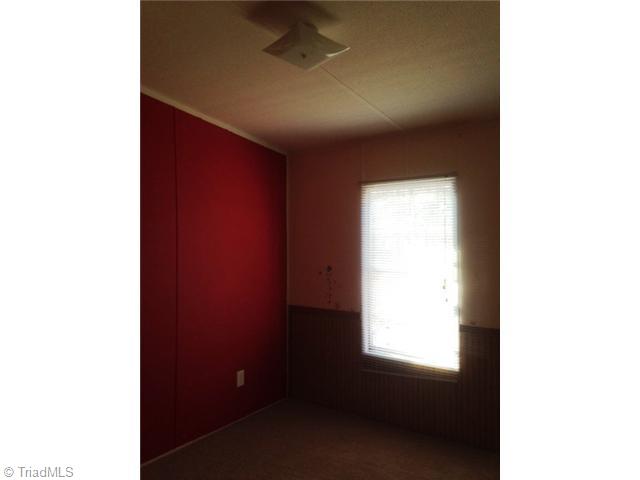 543 Roman Road Asheboro, NC 27205 - Photo 7 of 16 2nd Bedroom.