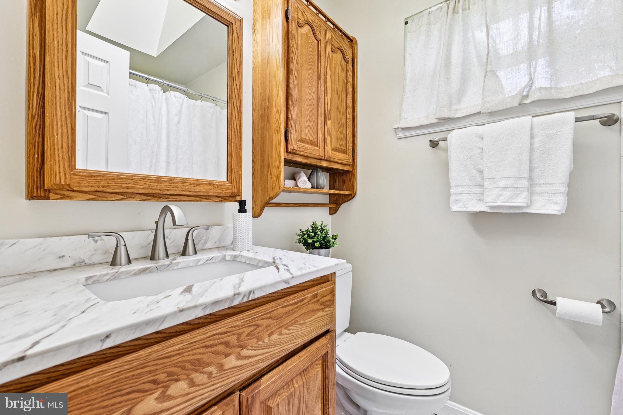 18328 Sharon Road Triangle, VA 22172 - Photo 32 of 61 FULL BATH WITH SOAKING TUB