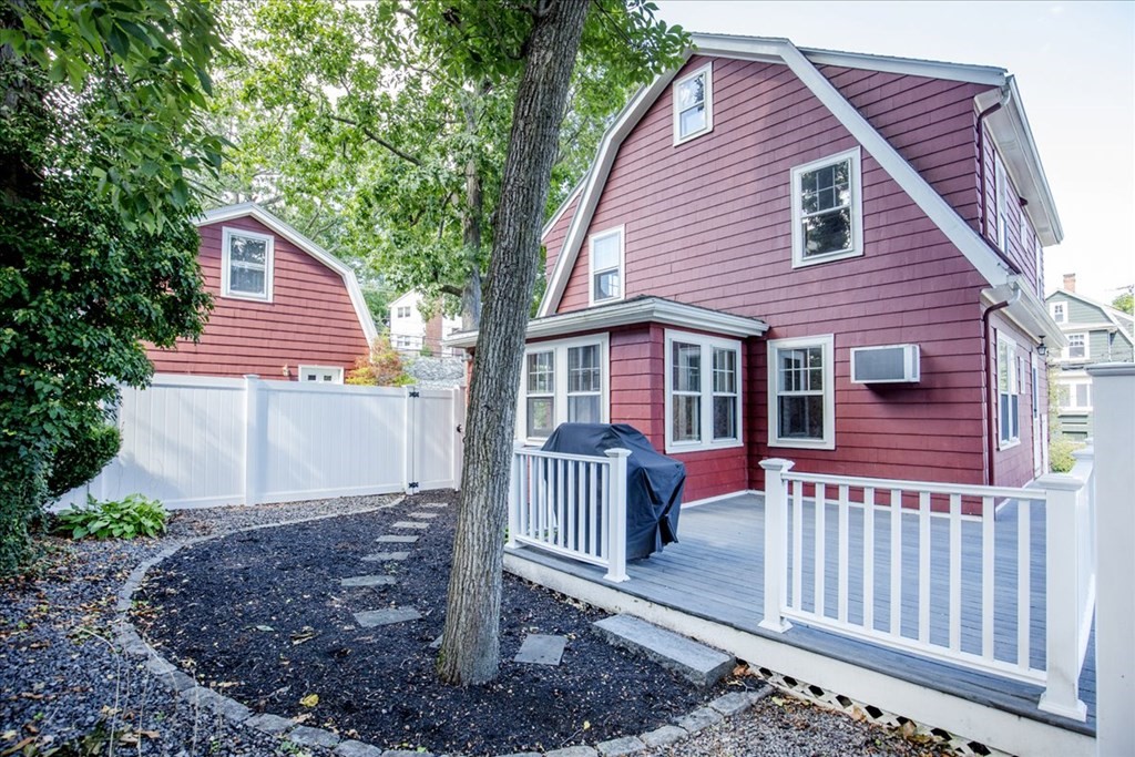 142 Savin Street Malden, MA 02148 - Photo 32 of 34