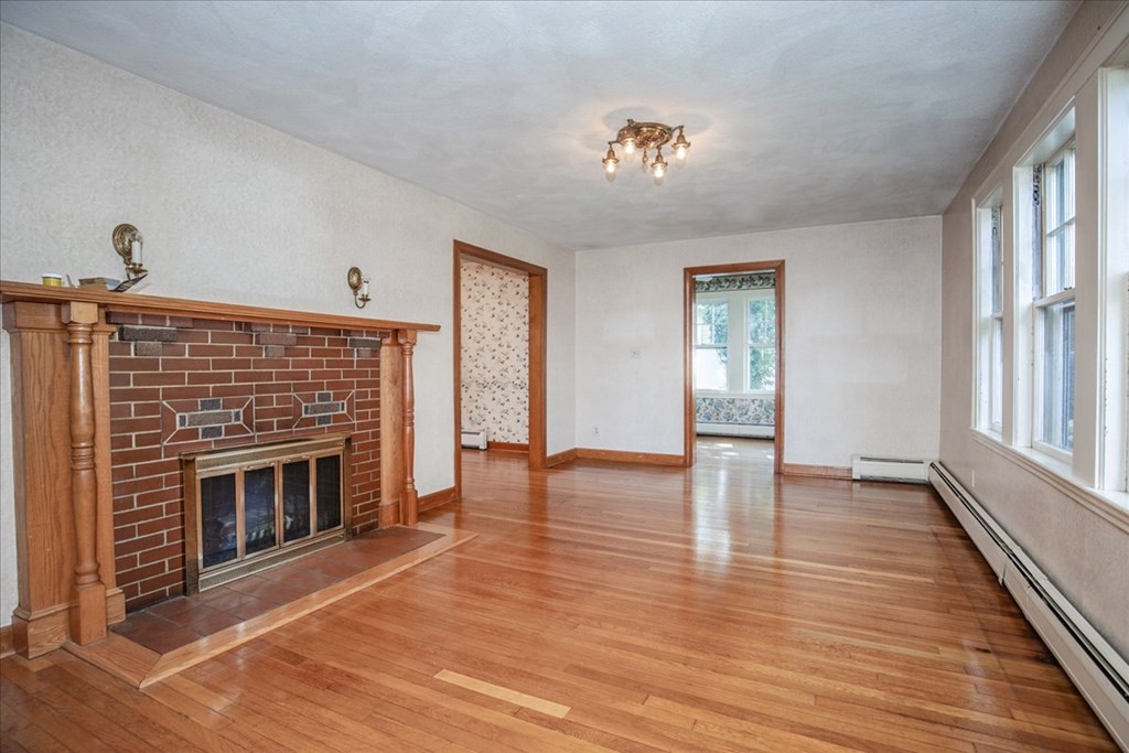 142 Savin Street Malden, MA 02148 - Photo 6 of 34