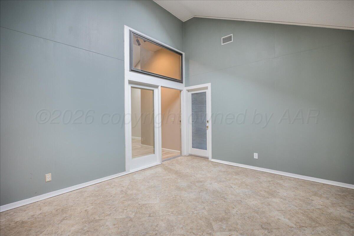 4102 Stony Point Amarillo, TX 79121 - Photo 22 of 28 Den