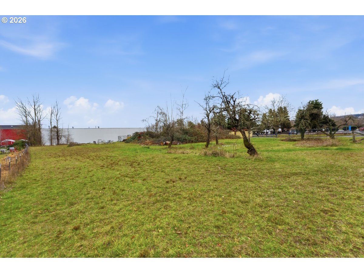 Northeast Airport Way Portland, OR 97230 - Photo 5 of 10