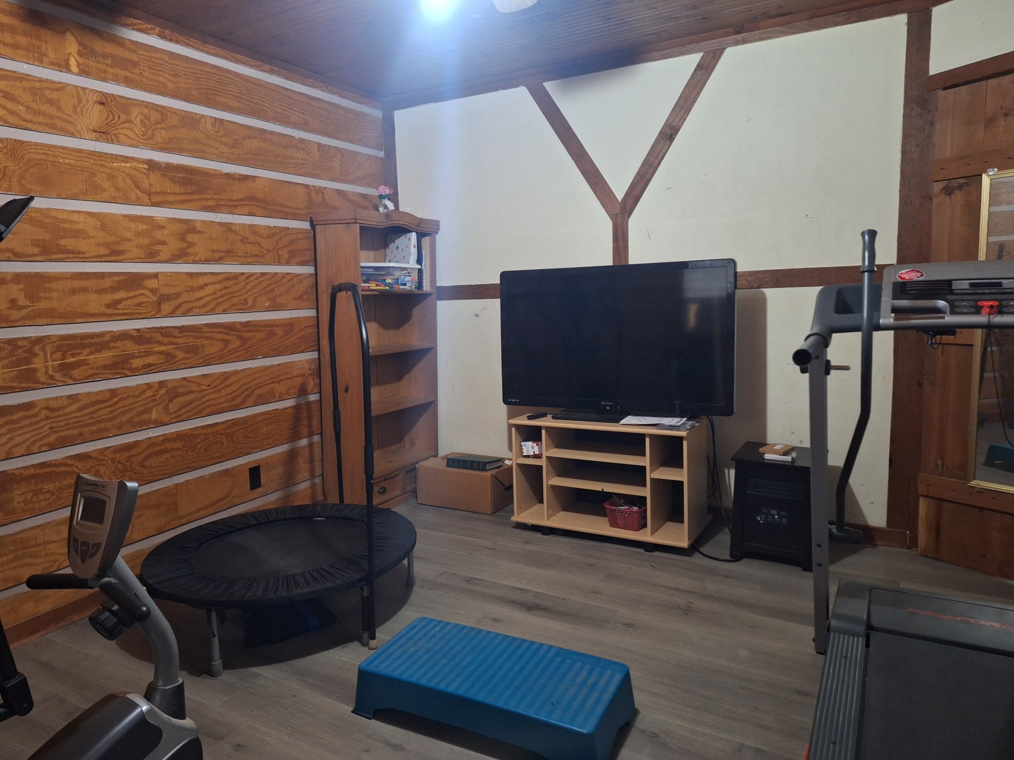 199 Dixon Ln. Waynesboro, TN 38485 - Photo 12 of 52 a view of livingroom with furniture