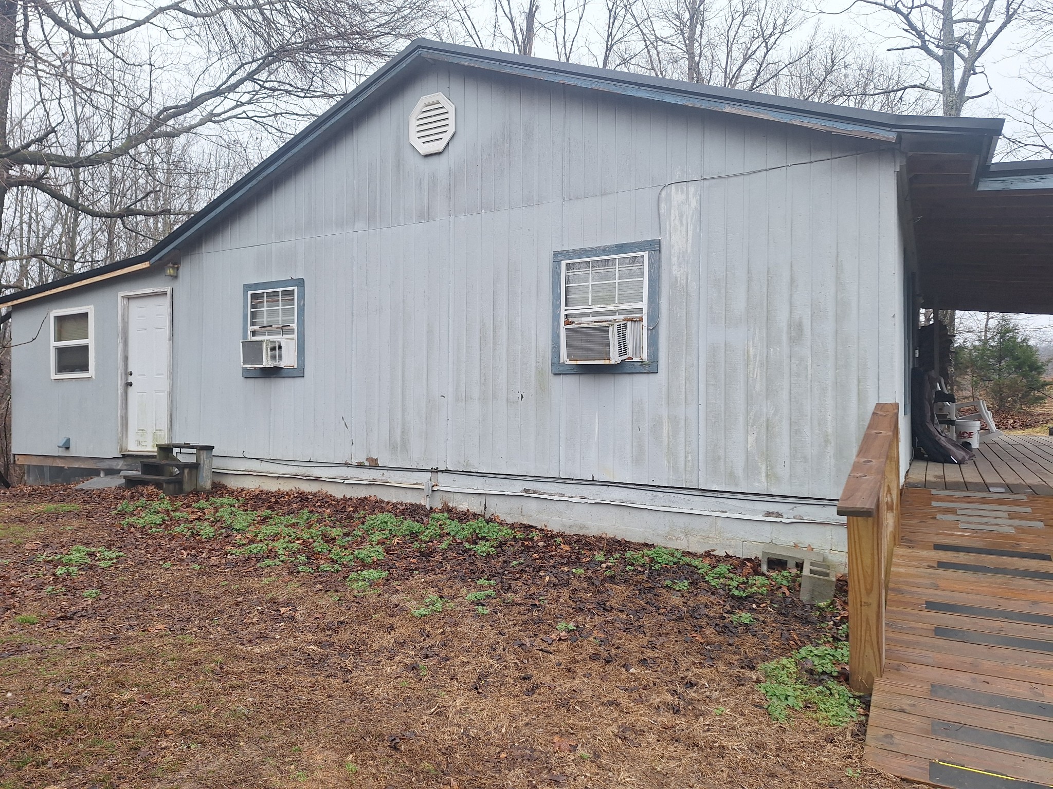 199 Dixon Ln. Waynesboro, TN 38485 - Photo 30 of 52 a backyard of a house