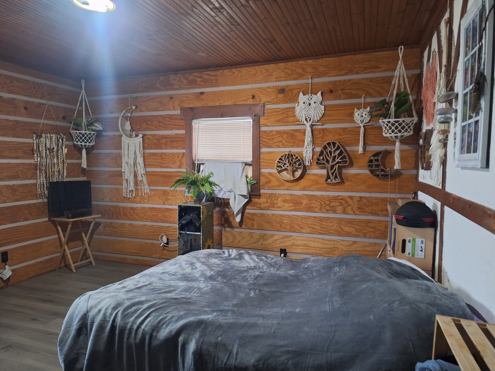 199 Dixon Ln. Waynesboro, TN 38485 - Photo 8 of 52 a bedroom with a bed and chair