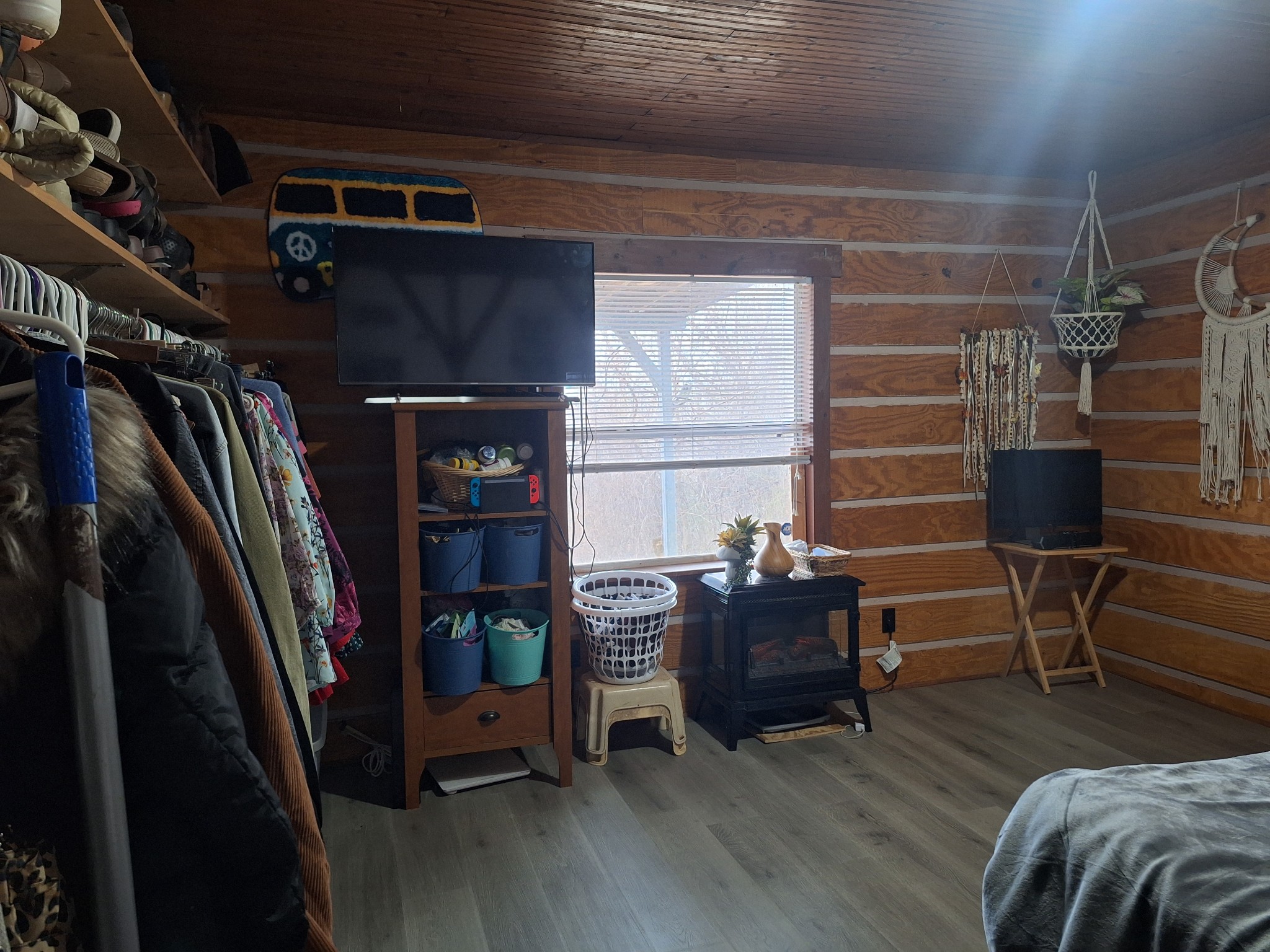 199 Dixon Ln. Waynesboro, TN 38485 - Photo 10 of 52 a view of livingroom with furniture and wooden floor