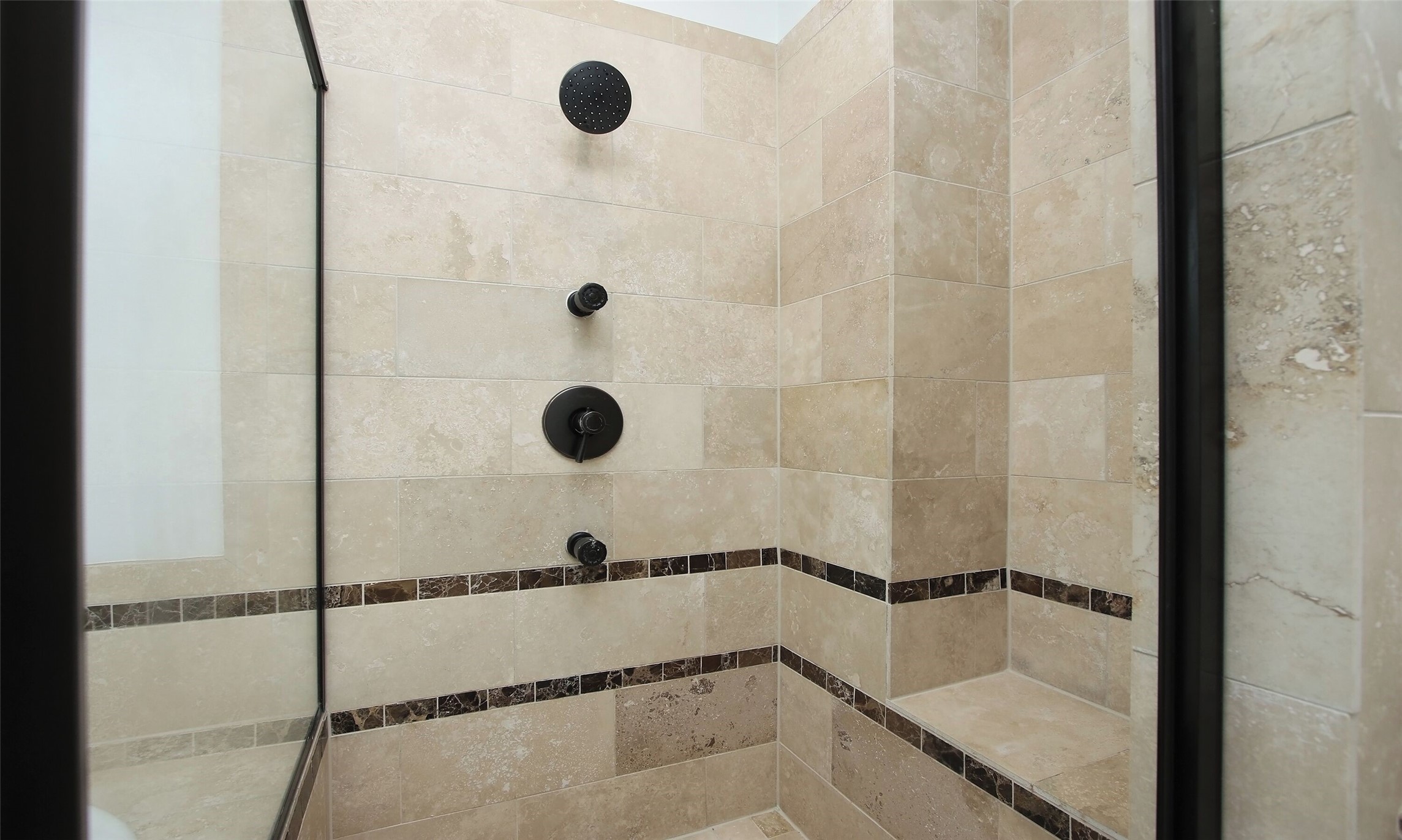 1330 West 25th Street, Unit C Houston, TX 77008 - Photo 21 of 30 a bathroom with a shower