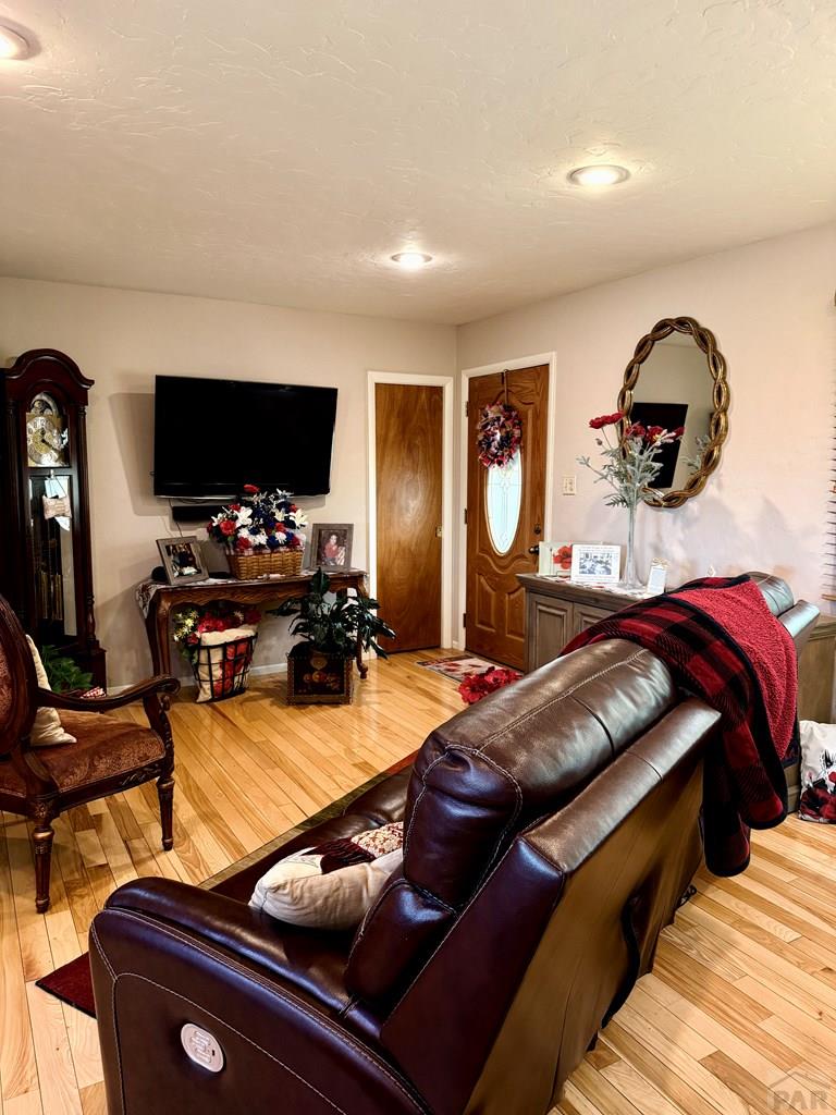 2209 Hillside Road Pueblo, CO 81006 - Photo 6 of 54