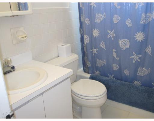 6729 Raleigh Street Hollywood, FL 33024 - Photo 7 of 16 Master Bath/Spa