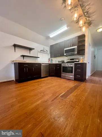 $1,400 | 807 South St Bernard Street, Unit 3F, Philadelphia, PA 19143