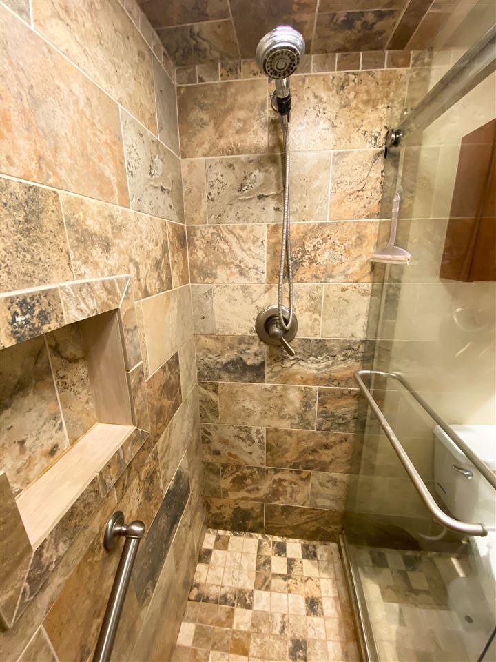 2747 South Kihei Road, Unit A201 Kihei, HI 96753 - Photo 13 of 29 a bathroom with a shower