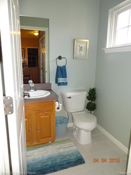 41568 Glade Road Canton, MI 48187 - Photo 9 of 42