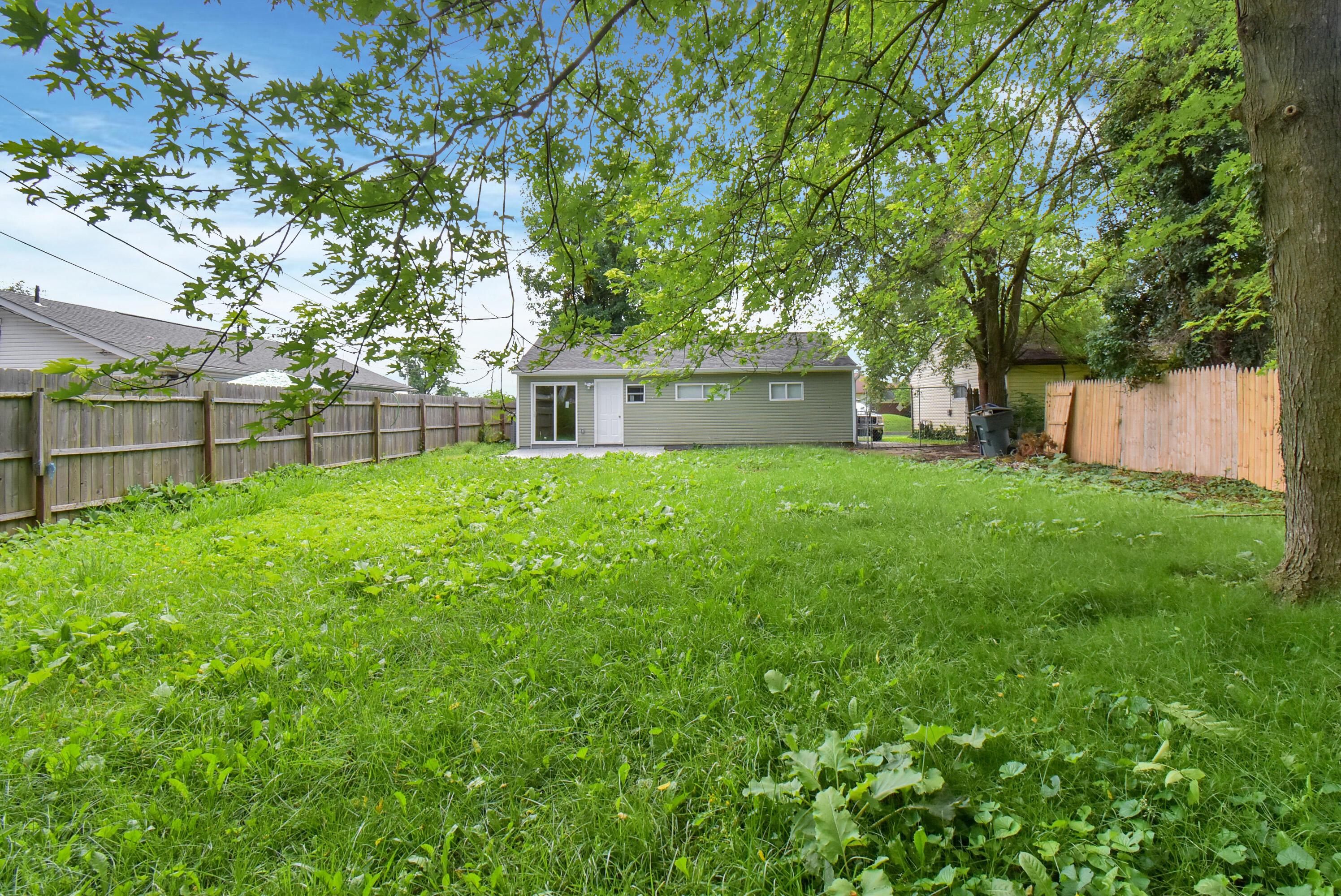 643 Demorest Road Columbus, OH 43204 - Photo 11 of 38 DSC_3481