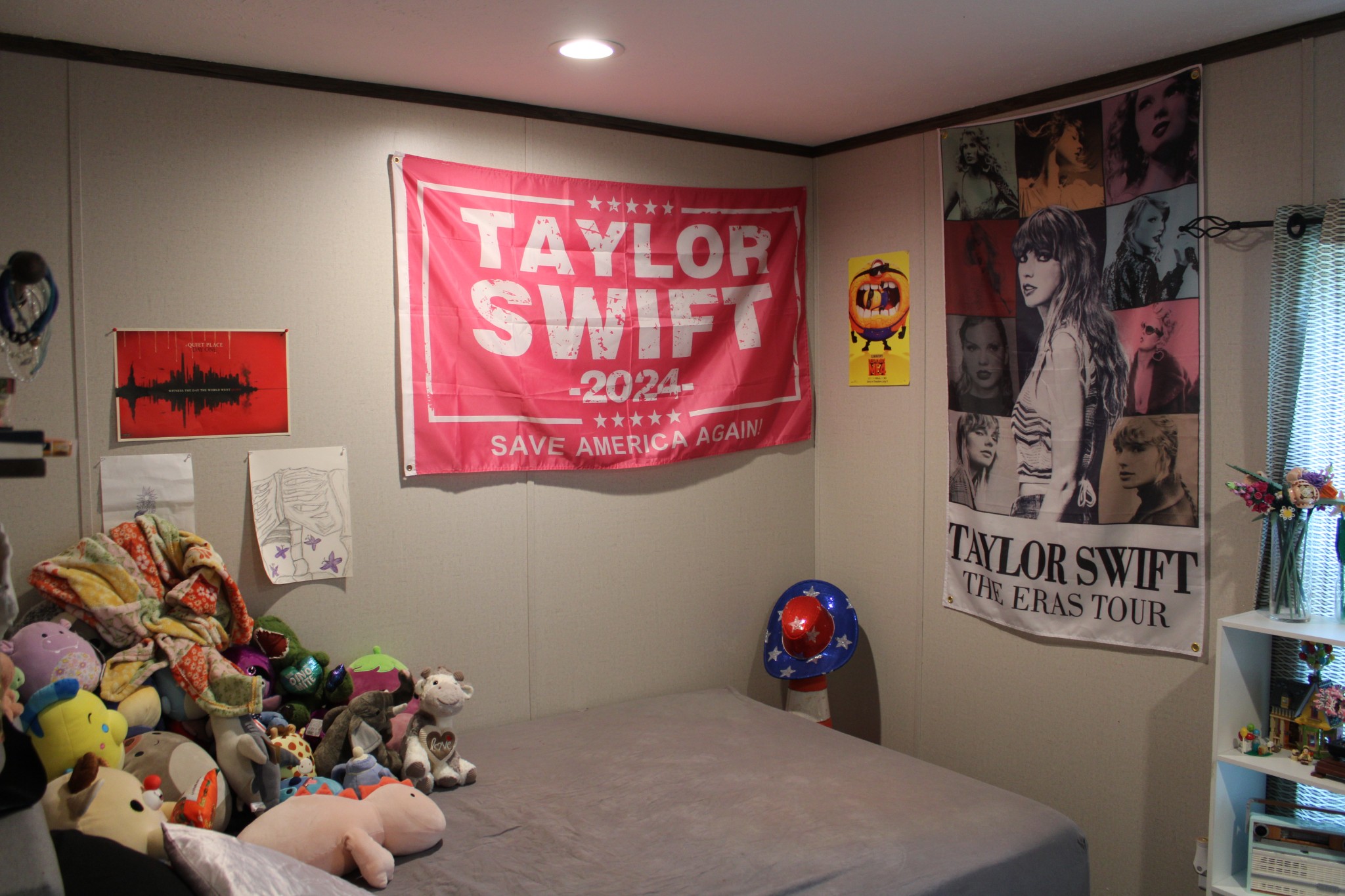890 Oak Grove Road Goodspring, TN 38460 - Photo 14 of 18 a view of a room with shelves