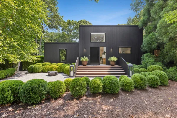 $50,000 | 716 Hands Creek Road, East Hampton, NY 11937