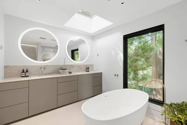 $50,000 | 716 Hands Creek Road, East Hampton, NY 11937