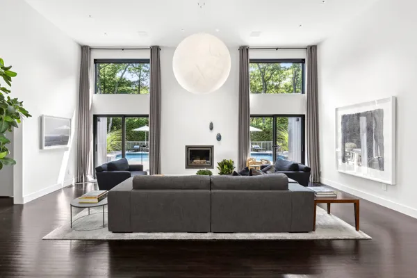 $50,000 | 716 Hands Creek Road, East Hampton, NY 11937