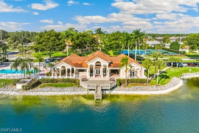 $499,900 | 2876 West Crown Pointe Boulevard, Naples, FL 34112