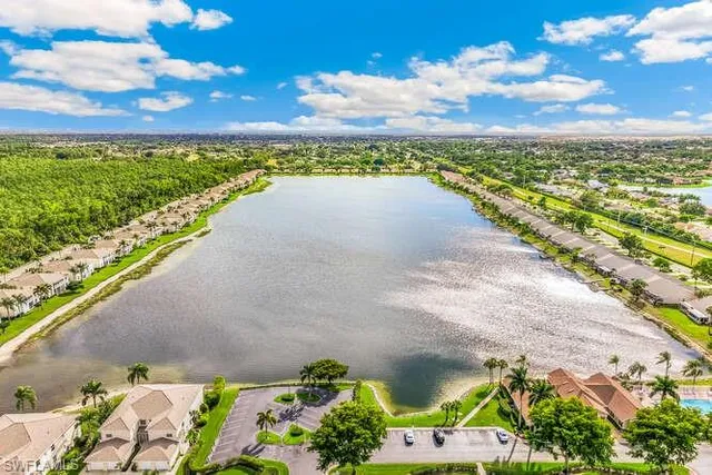 $499,900 | 2876 West Crown Pointe Boulevard, Naples, FL 34112