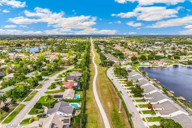 $499,900 | 2876 West Crown Pointe Boulevard, Naples, FL 34112