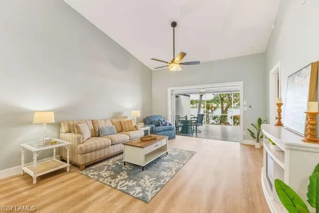 $499,900 | 2876 West Crown Pointe Boulevard, Naples, FL 34112