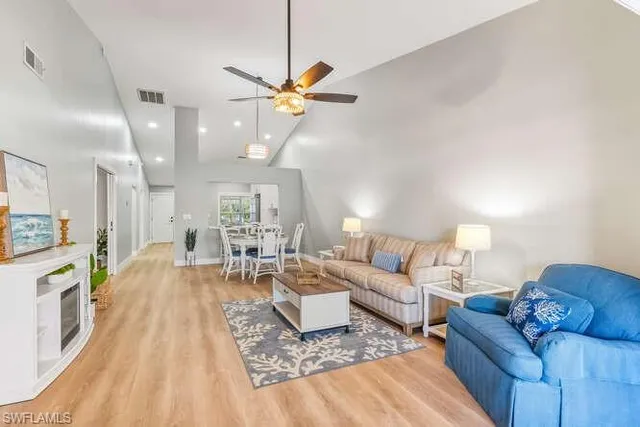 $499,900 | 2876 West Crown Pointe Boulevard, Naples, FL 34112