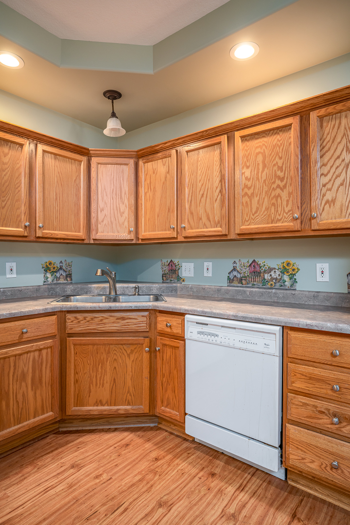 3147 4th Street, Unit 160 Moline, IL 61265 - Photo 5 of 16