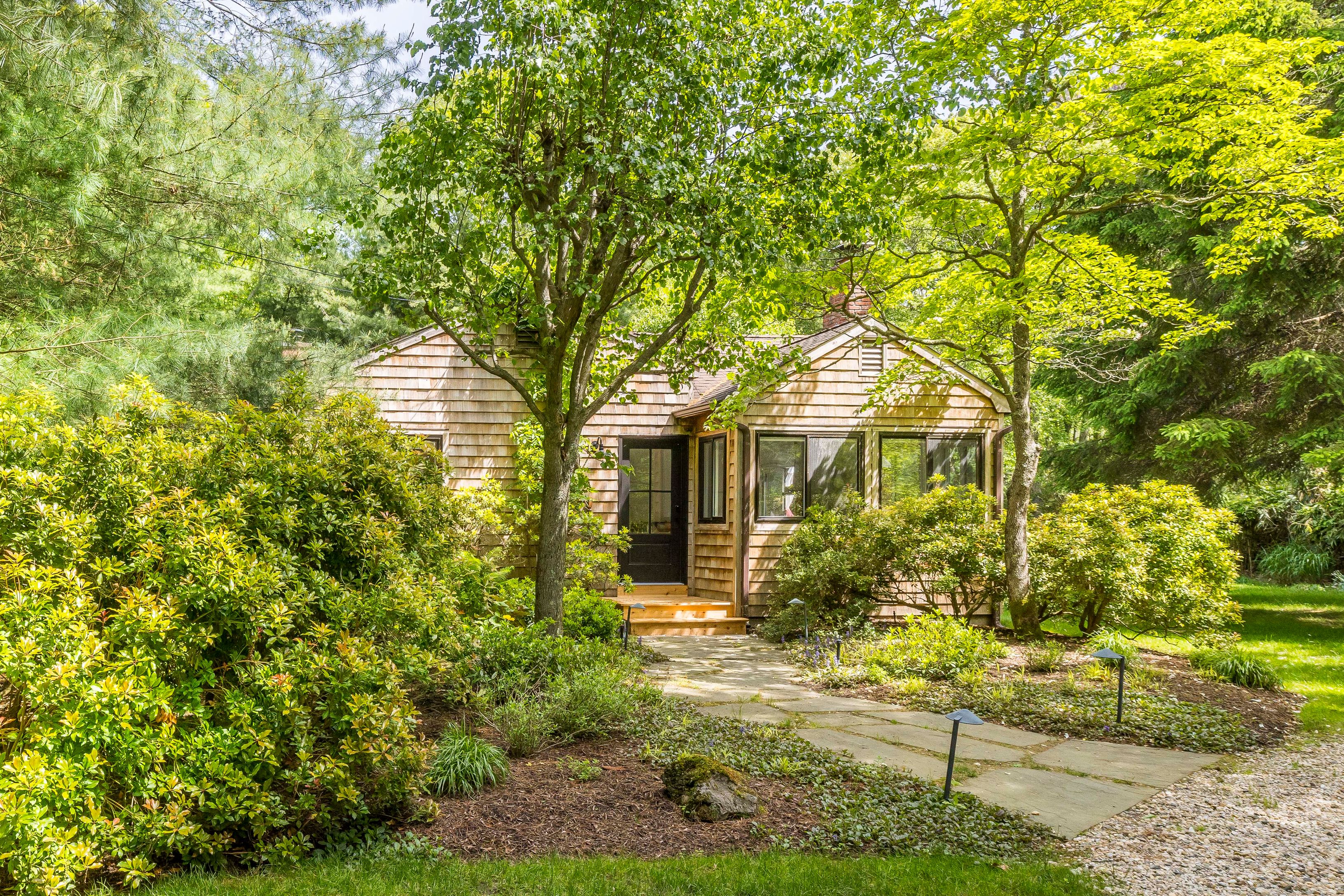 60 Northwest Northwest Landing Road East Hampton, NY 11937 - Photo 6 of 31